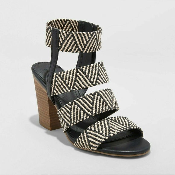 Universal Thread Shoes - Universal Thread || Emely Huarache sandals in black